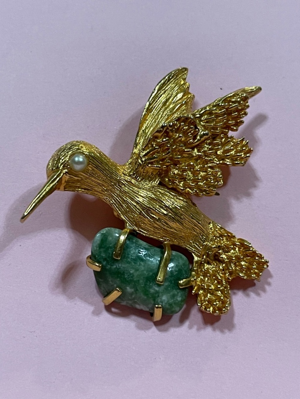Vintage Gold Tone Hummingbird Brooch #9636